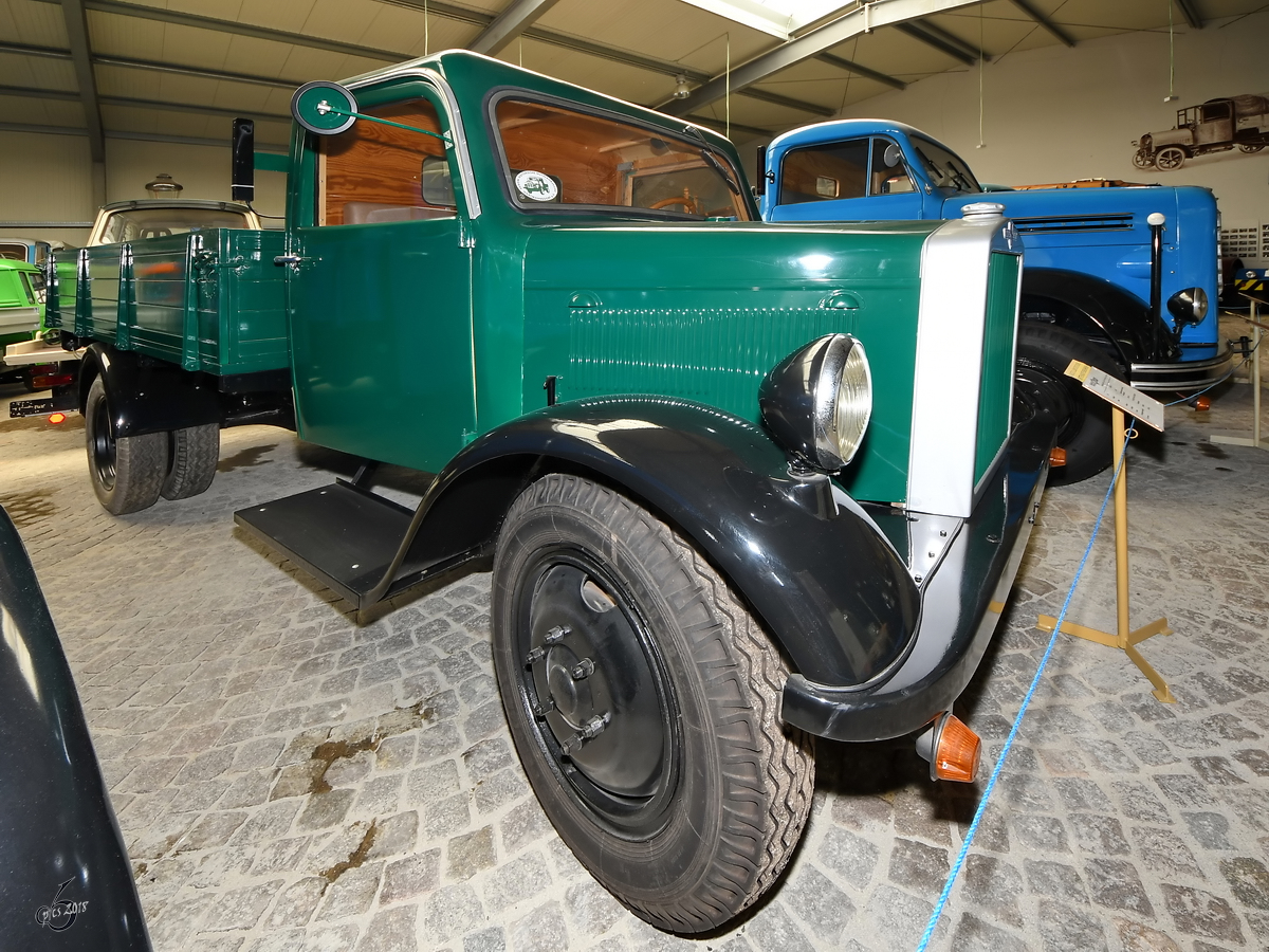 Ein Hansa Lloyd Bremen 3 steht im Sächsischen Nutzfahrzeugmuseum Hartmannsdorf. (August 2018)