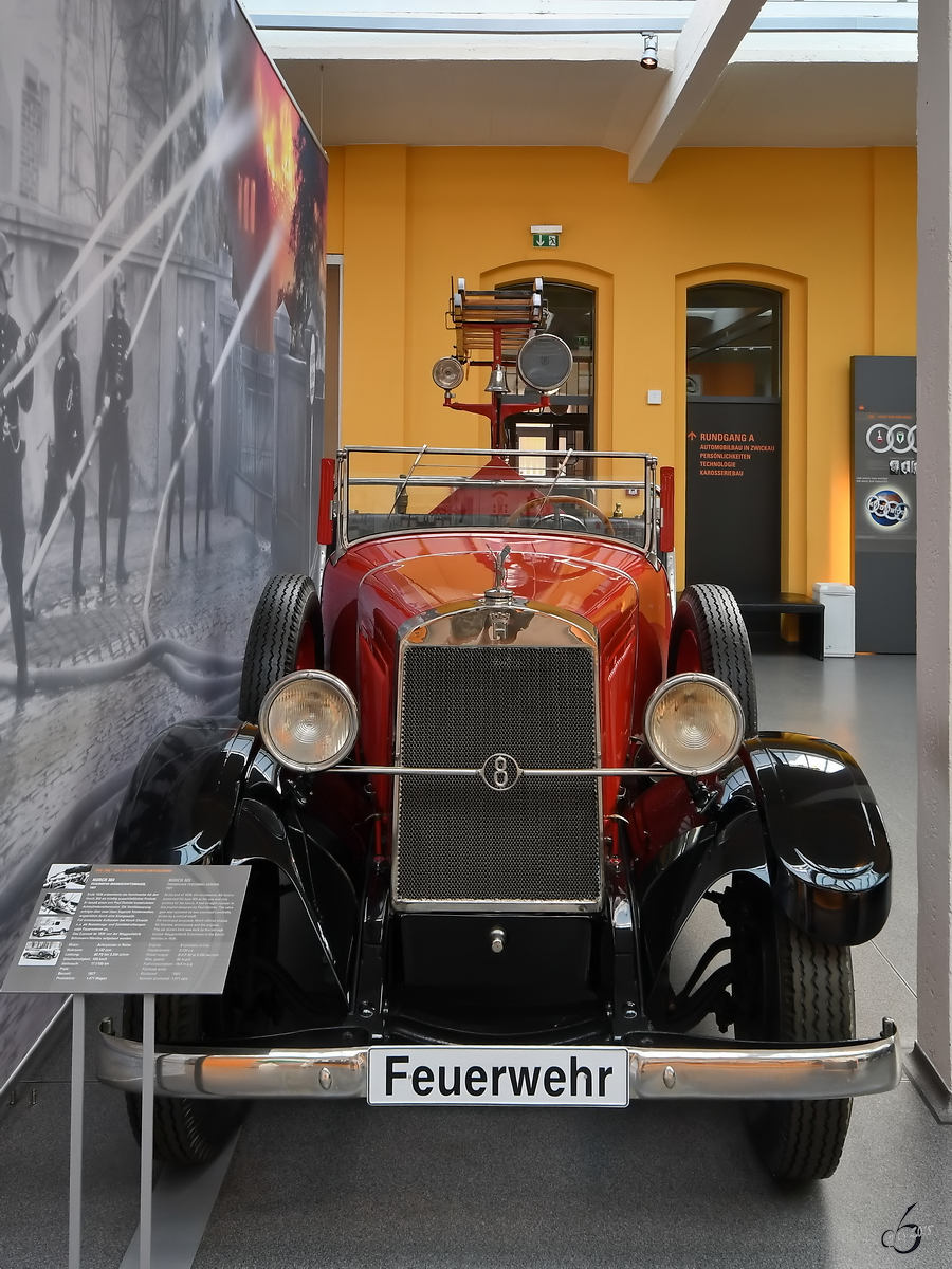 Ein Horch 303 Feuerwehr-Mannschaftswagen aus dem Jahre 1929. (August Horch Museum Zwickau, August 2018)