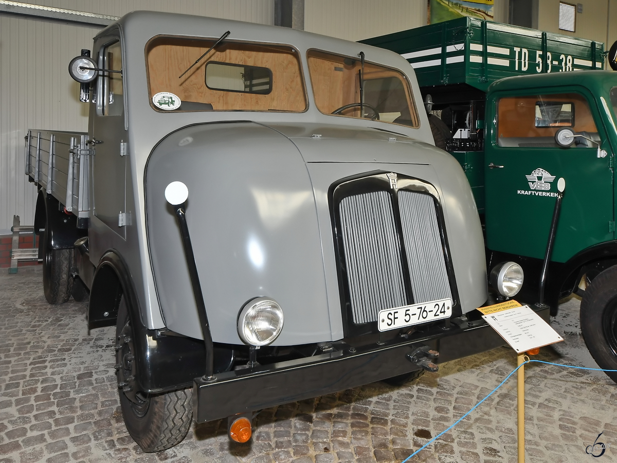 Ein Horch H3 steht im Sächsischen Nutzfahrzeugmuseum Hartmannsdorf. (August 2018)