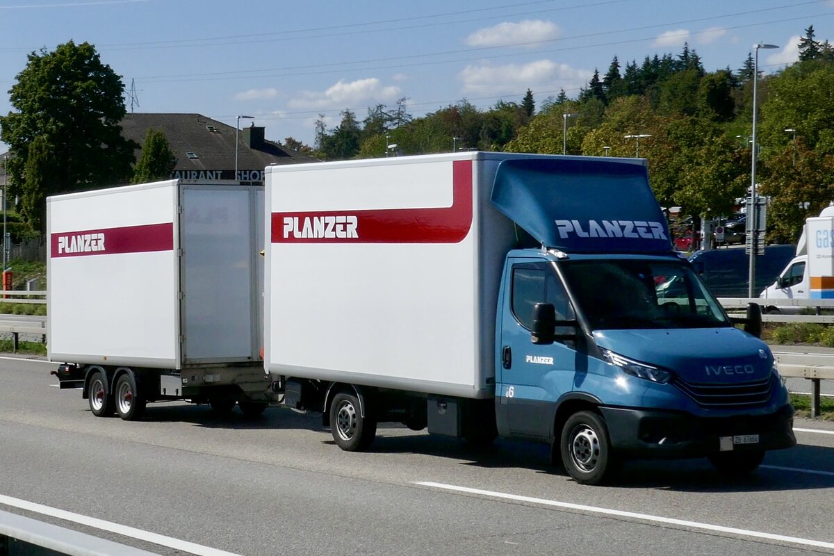 Ein Iveco Daily Mini H�ngerzug von Planzer am 11.9.26 bei Grauholz.