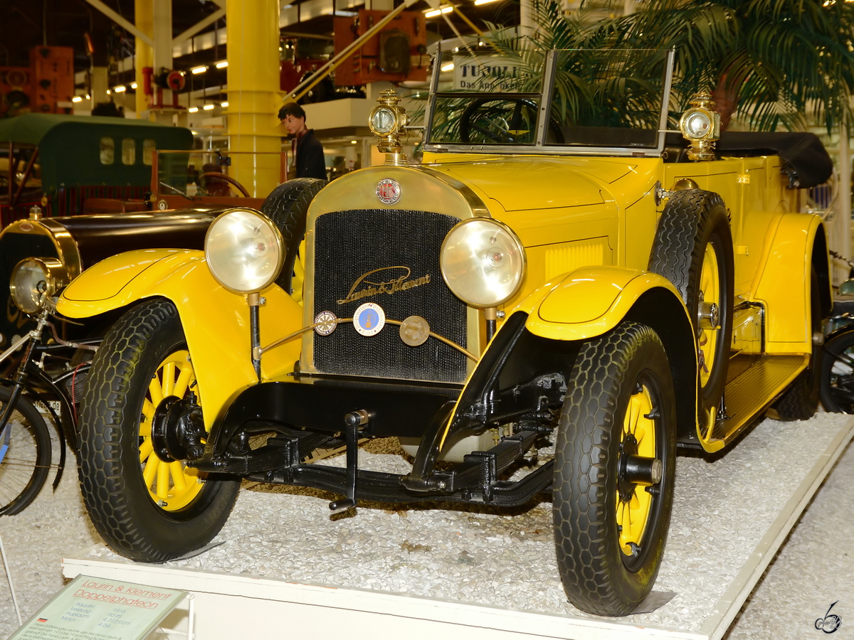 Ein Laurin & Klement Doppelphaeton von 1916 war im Dezember 2014 im Auto- und Technikmuseum Sinsheim zu bewundern.