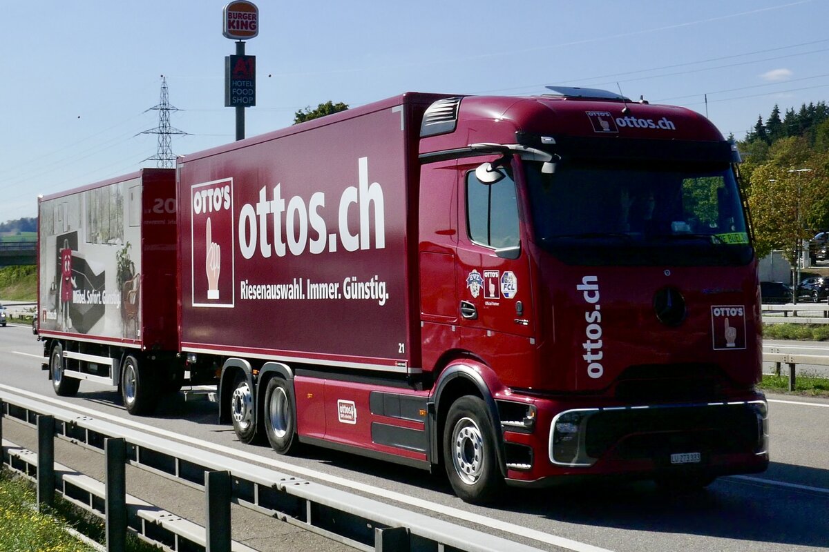 Ein MB eActros H�ngerzug von Otto's am 11.9.26 bei Grauholz.