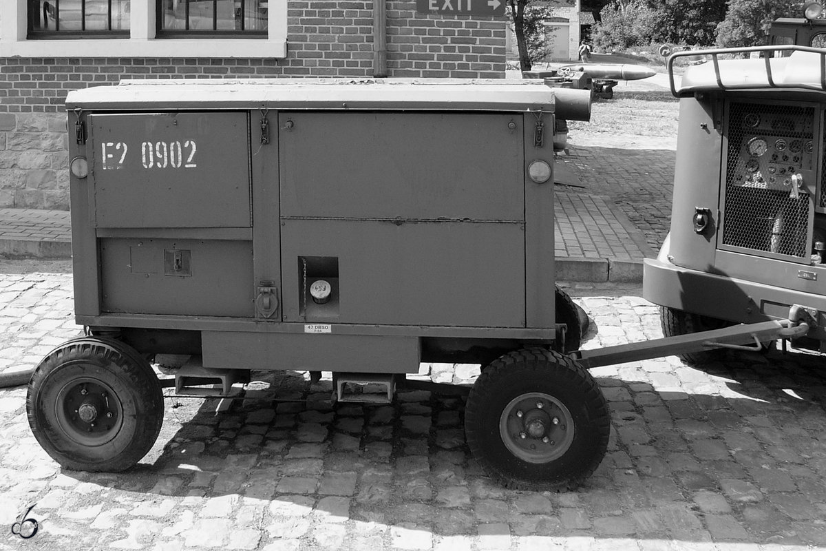 Ein mobiles Aggregat der Belgischen Luftwaffe. (Historical Centre Beauvechain, Juni 2004)