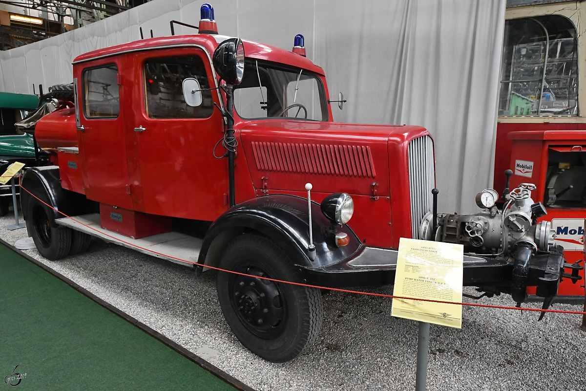 Ein Opel Blitz Tanklöschfahrzeug TLF-1700 Anfang September 2019 im Historama Ferlach.