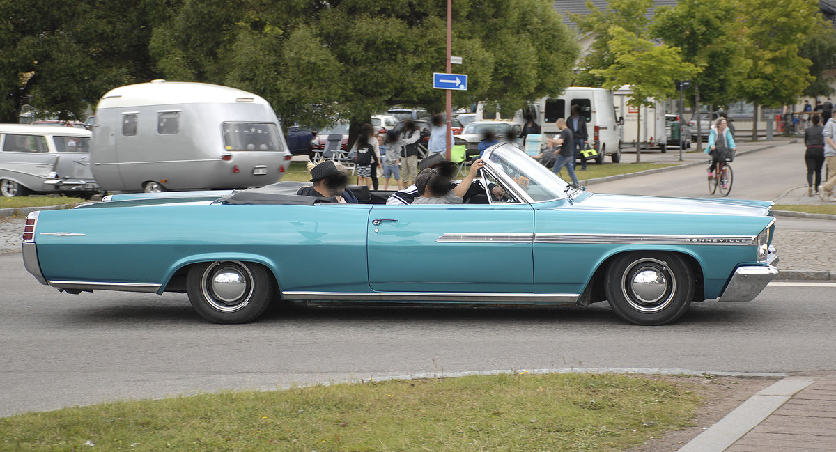 Ein Pontiac Bonneville beim Classic Car Week in Rättvik in Schweden. Aufnahme: 31. Juli 2017.