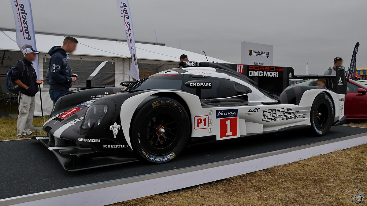 Ein Porsche 919 Hybrid war Mitte Juli 2017 Teil der Ausstellung in Fairford.