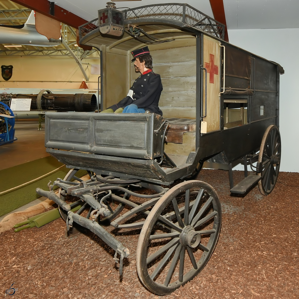 Ein Sanitätskutschwagen Anfang Juni 2018 im Verteidigungs- und Garnisonsmuseum Aalborg.