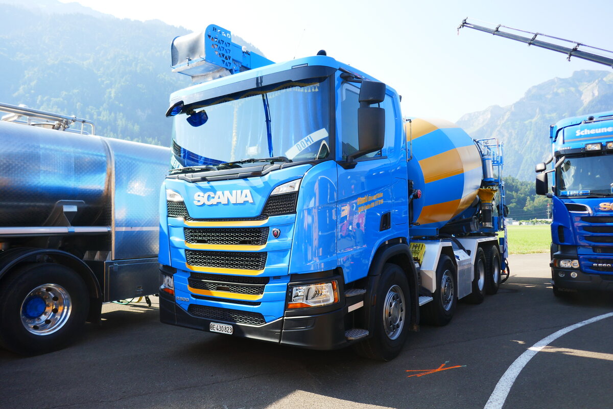 Ein Scania Betonmischer von Stucki am 27.6.26 beim Trucker Festival Interlaken.