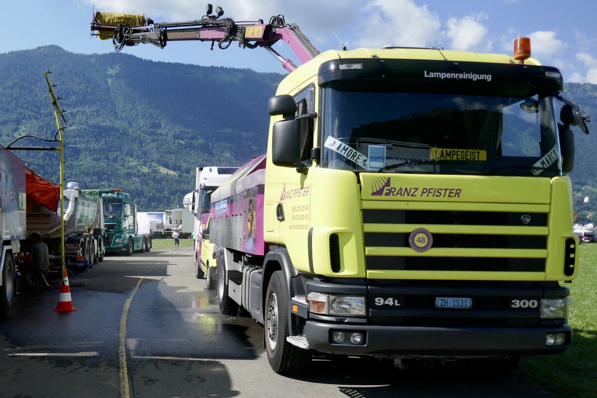 Ein Scania für Lampenreinigungen von Franz Pfister am 26.6.22 beim Trucker Festival Interlaken