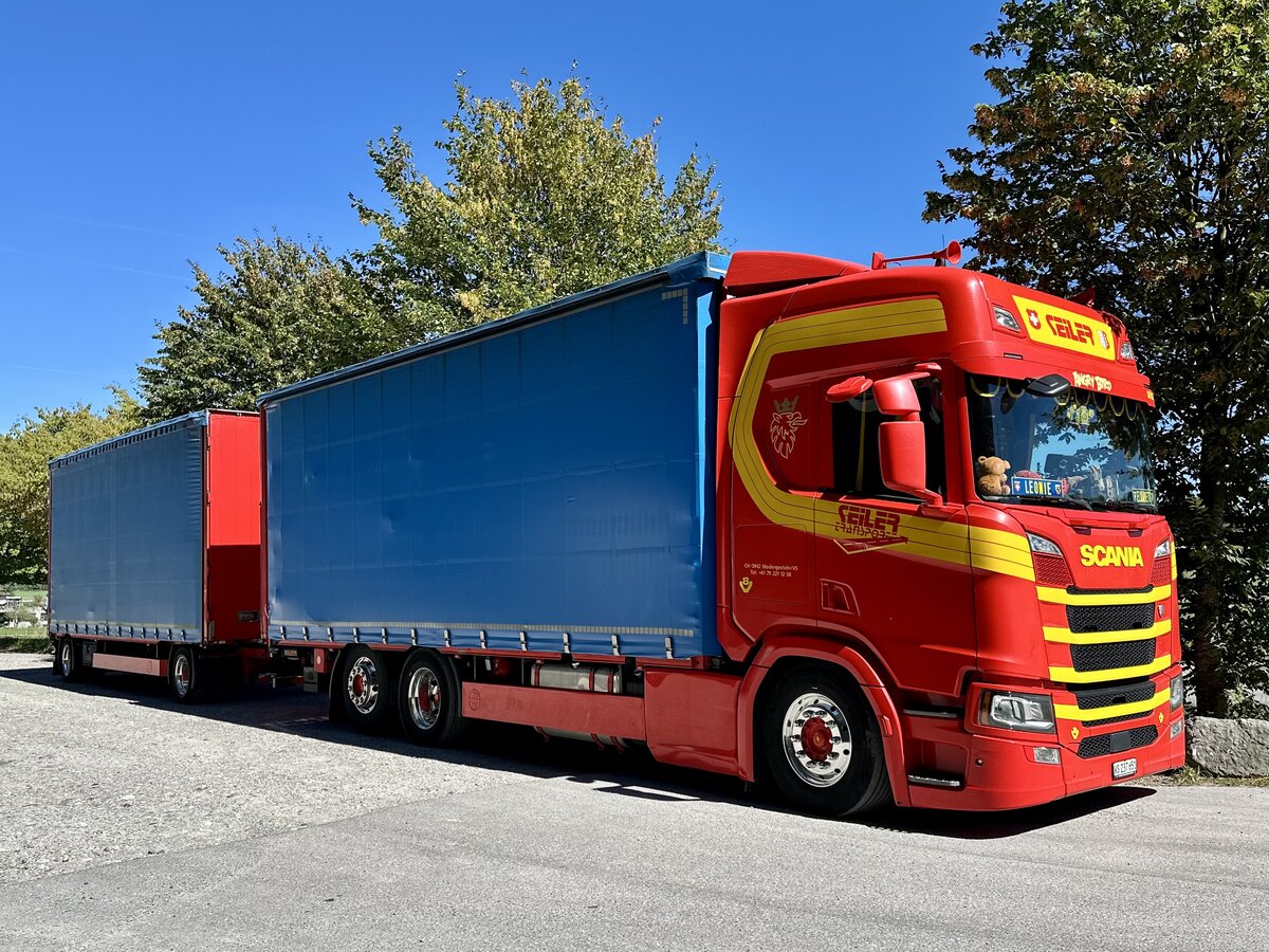 Ein Scania H�ngerzug von Seiler am 4.9.26 in Hindelbank.