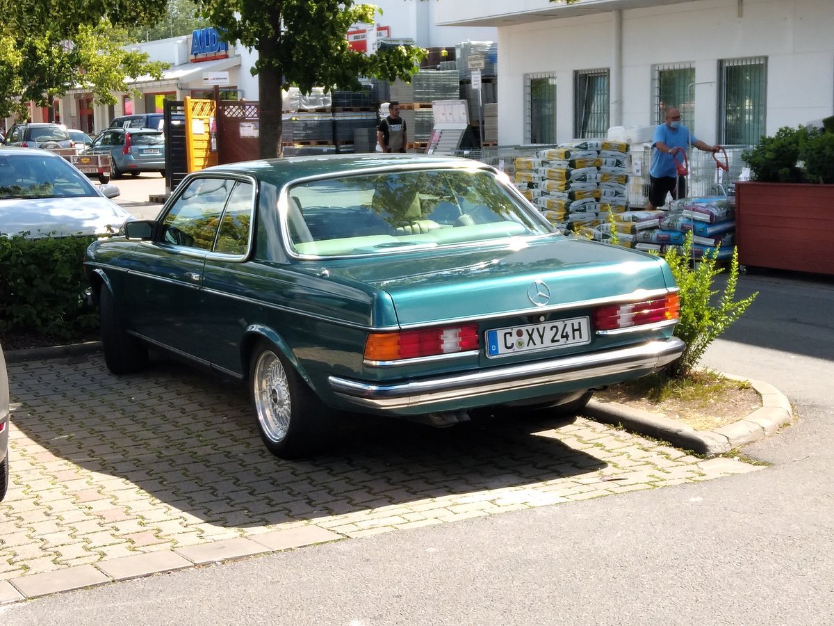 Ein schöner Rücken kann entzücken aber mir wäre die Front lieber. Mercedes Benz Coupe am 30.06.2020 in Chemnitz Planitzwiese fotografiert mit Nokia 3.2.

Vielleicht gibt es ja jemand der nähere Angaben machen kann.