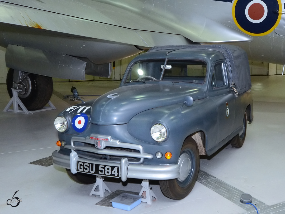 Ein Standard Vanguard Pickup der Royal Air Force (Duxford, September 2015)