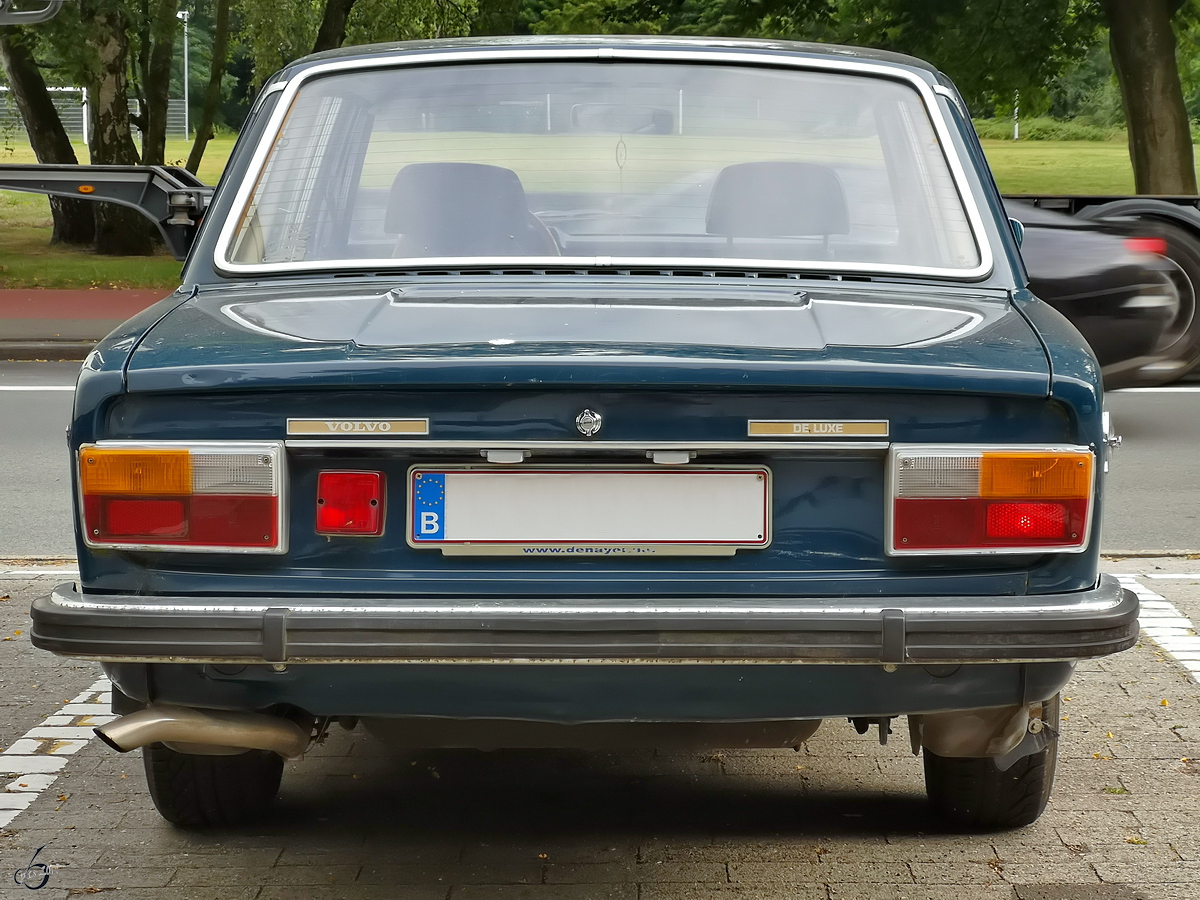 Ein Volvo 144 Deluxe, so gesehen Mitte Juli 2019 in Antwerpen.