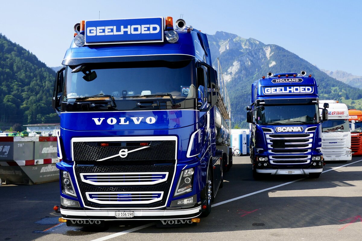 Ein Volvo Tanksattel und ein Scania von Geelhoed am 27.6.26 beim Trucker Festival Interlaken.