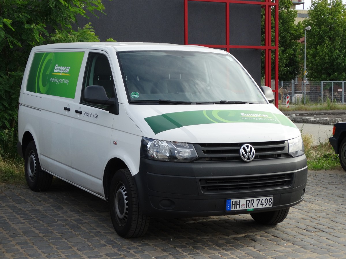 Ein VW T5 von Europcar am 23.06.14 in Neu-Isenburg 