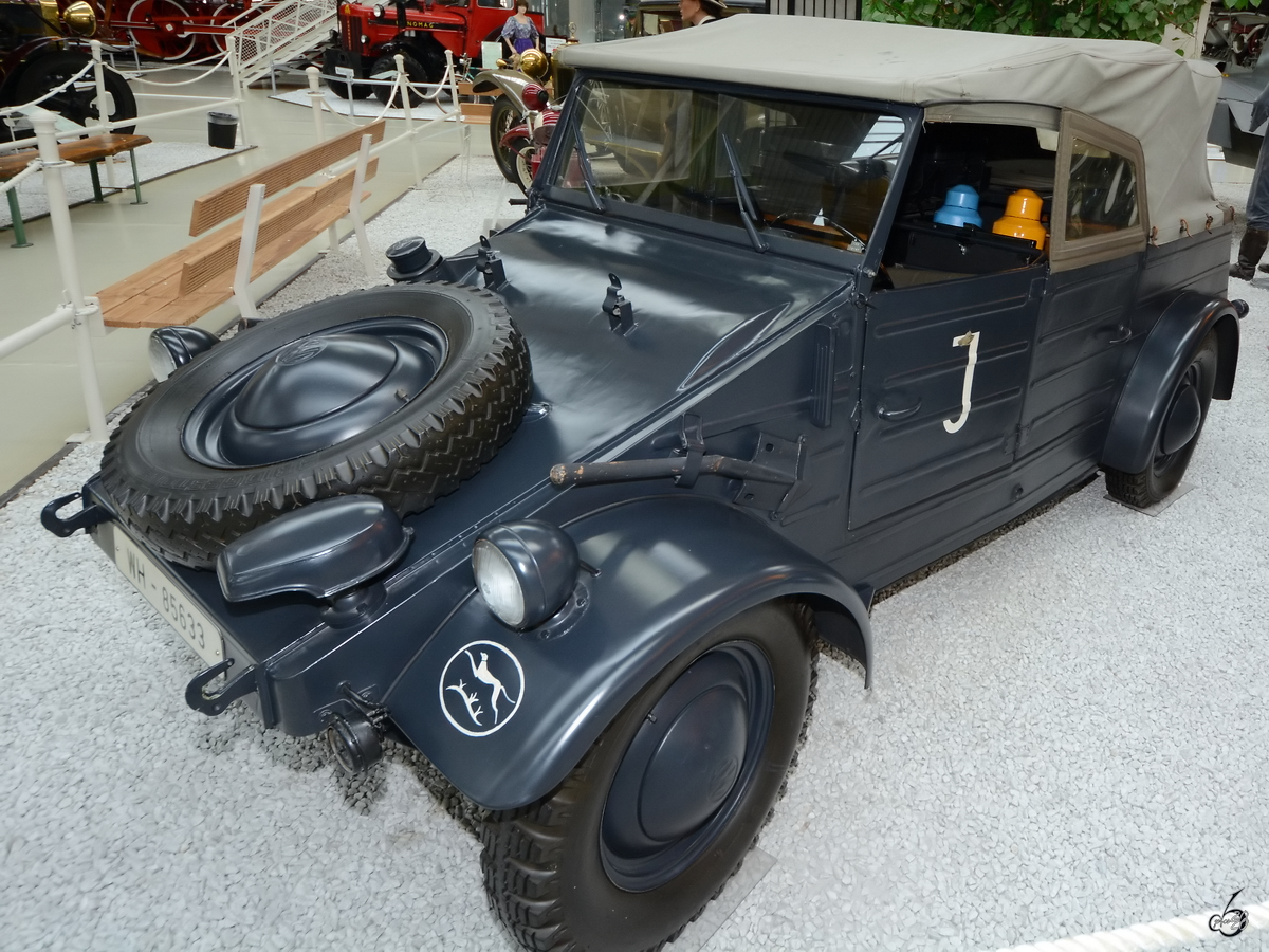 Ein VW Typ 82 Kübelwagen aus dem Jahr 1943, so gesehen Mitte Mai 2014 im Technik-Museum Speyer.
