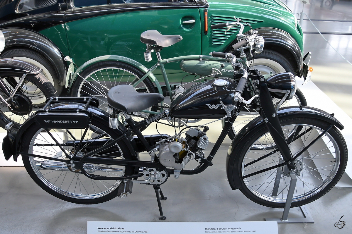 Ein Wanderer Kleinkraftrad aus dem Jahr 1937. (Verkehrszentrum des Deutschen Museums München, August 2020) 