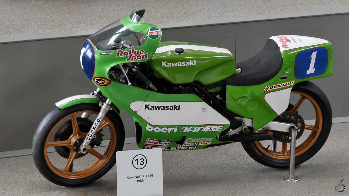Eine Kawasaki KR 350 aus dem Jahr 1980. (Verkehrszentrum des Deutschen Museums München, August 2020)