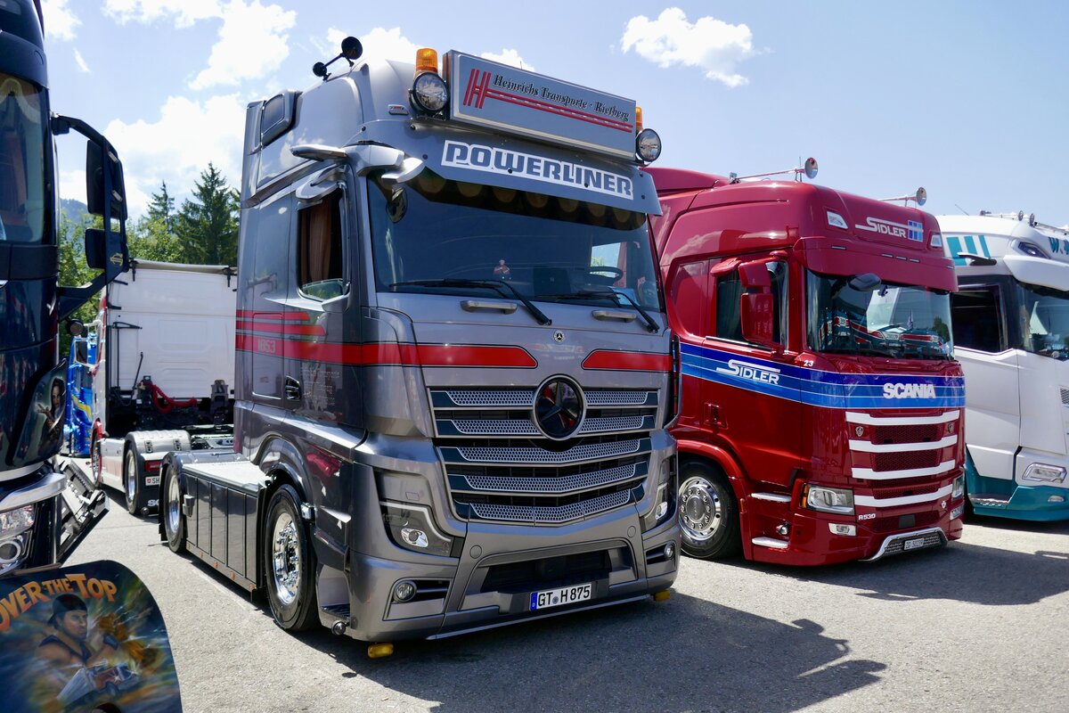Eine MB Actros Zugmaschine von Heinrichs Transporte am 20.6.26 bei der L�ndle Truckshow.