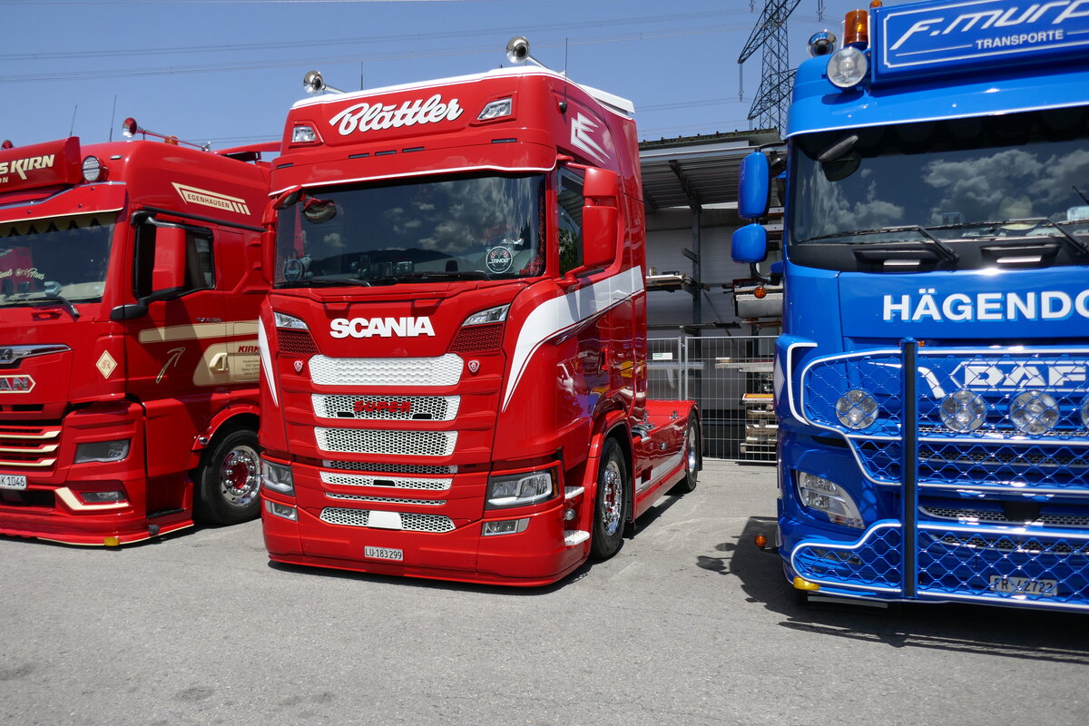 Eine Scania Zugmaschine von Bl�ttler am 20.6.26 bei der L�ndle Truckshow.
