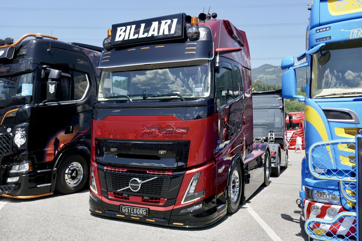 Eine Volvo Aero Zugmaschine von Billari am 20.6.26 bei der L�ndle Truckshow.