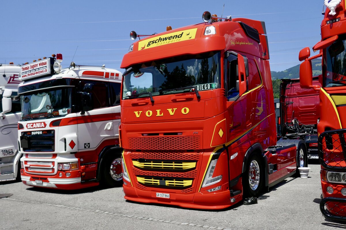 Eine Volvo Zugmaschine von Gschwend am 20.6.26 bei der L�ndle Truckshow.