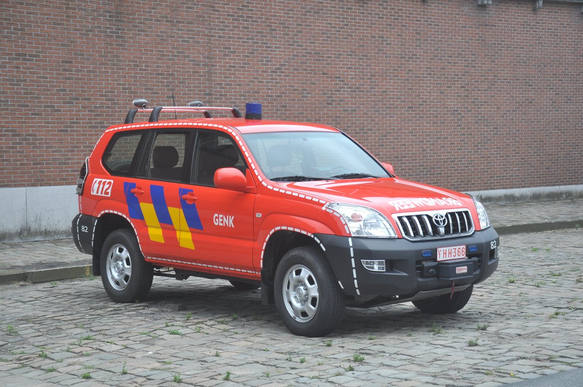 Einsatzleitwagen Toyota Land Cruiser der Feuerwehr Genk, aufgenommen 21.07.2014 am Luchtmachtlaan Etterbeek 