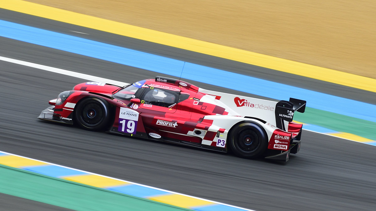 Extrem Mitzieher, Nr.19 Ligier JS P3 - Nissan LMP3, von ULTIMATE Racing, für die Fahrer: François Heriau & Jean-Baptiste Lahaye, am 14.06.2018 beim Zeittraining. Rahmenprogramm  Road To Le Mans 2018  der 86. Ausgabe der 24 Stunden Le Mans