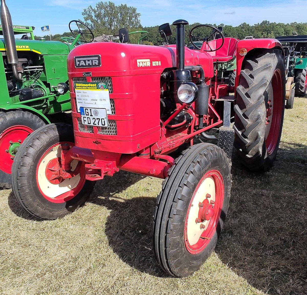 =Fahr D 270 H, Bj. 1956, 32 PS, steht bei der Oldtimerveranstaltung der OLDTIMERFREUNDE OHMTAL in Dannenrod, 09-2025
