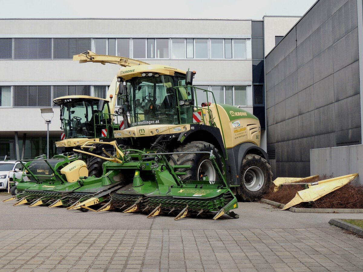 Feldhäcksler KRONE, u.a. BIG-X630; wurden der HTL-Ried als Lehrobjekte bereitgestellt; 260324