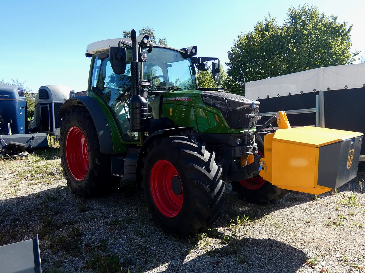 FENDT  209Vario bringt eine Leistung von 59kW; Hubraum: 3300ccm; H�chstgewchwindigkeit 40km/h, und wird seit 2009 produziert; 260906
