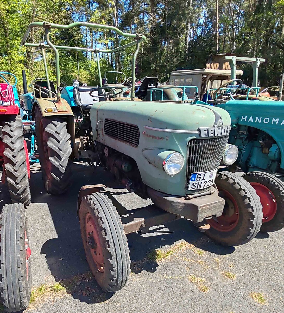 =Fendt Farmer 2, ausgestellt bei der Oldtimerschau in Wasenberg, 05-2025