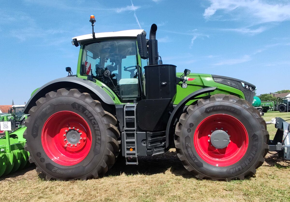 =Fendt Vario 1050, gesehen beim Firmengeburtstag:  66 Jahre Lohnunternehmen HERRLICH  aus Langenbieber, 06-2026