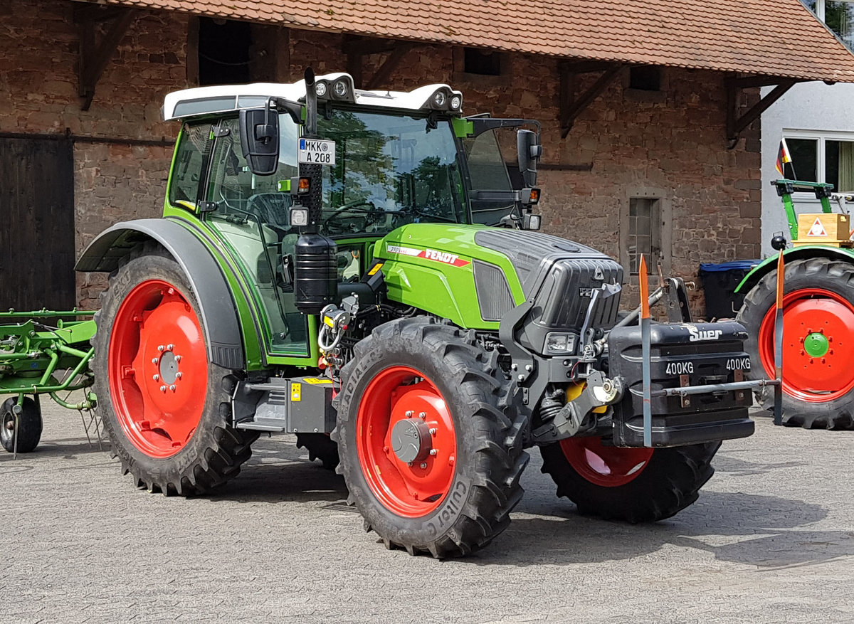 =Fendt Vario 210, gesehen beim Tag der offenen Tür beim Landwirtschaftszentrum Eichhof im Juni 2019 