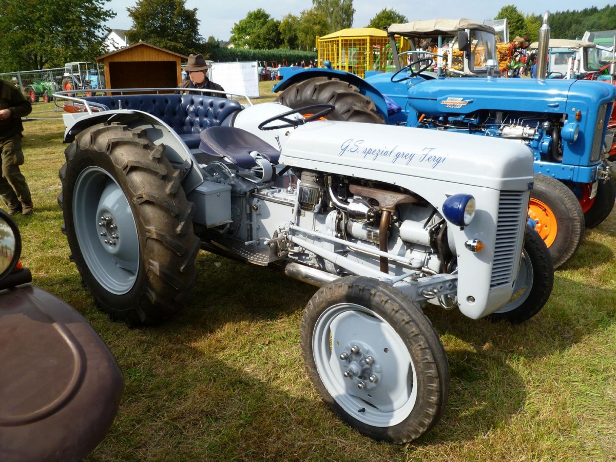 Ferguson Traktor am 12.09.2015 auf dem Schleppertreffen in Gusenburg