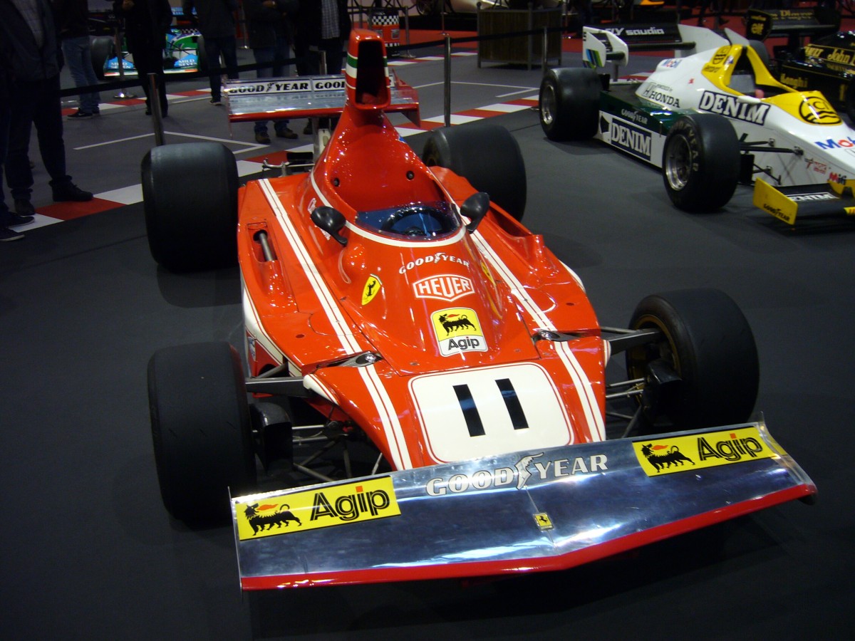 Ferrari 312 B3 von 1974. Mit diesem Wagen bestritt Niki Lauda im Jahr 1974 seine erste Formel 1 Saison bei Ferrari. Der V12-motor leistet 490 PS aus 2992 cm³ Hubraum. Das Gewicht des Wagens liegt bei 585 kg. Essen Motor Show am 01.12.2015.
