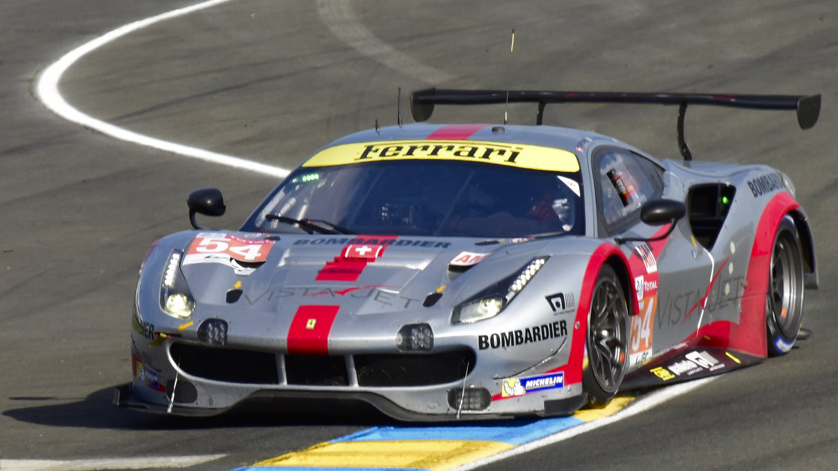 Ferrari 488 GTE (Motor Ferrari F154CB 3.9L Turbo V8), LMGTE AM Nr.70, Spirit of Race, Fahrer: Thomas Flohr, Francesco Castellacci & Giancarlo Fisichella. 26. in der Gesamtwertung mit 335 Runden. Freiestraining am 13.Juni 2018, 86. 24-Stunden-Rennen von Le Mans.
Ablehnungsgrund: Wirkt verschwommen.