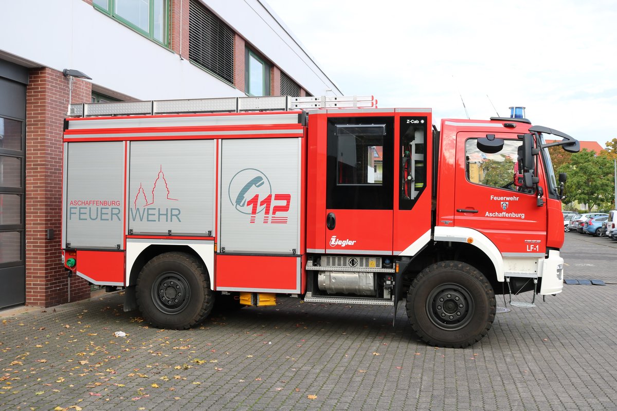 Feuerwehr Aschaffenburg Mercedes Benz Atego LF10 Kats am 29.09.19 beim Tag der offenen Tür