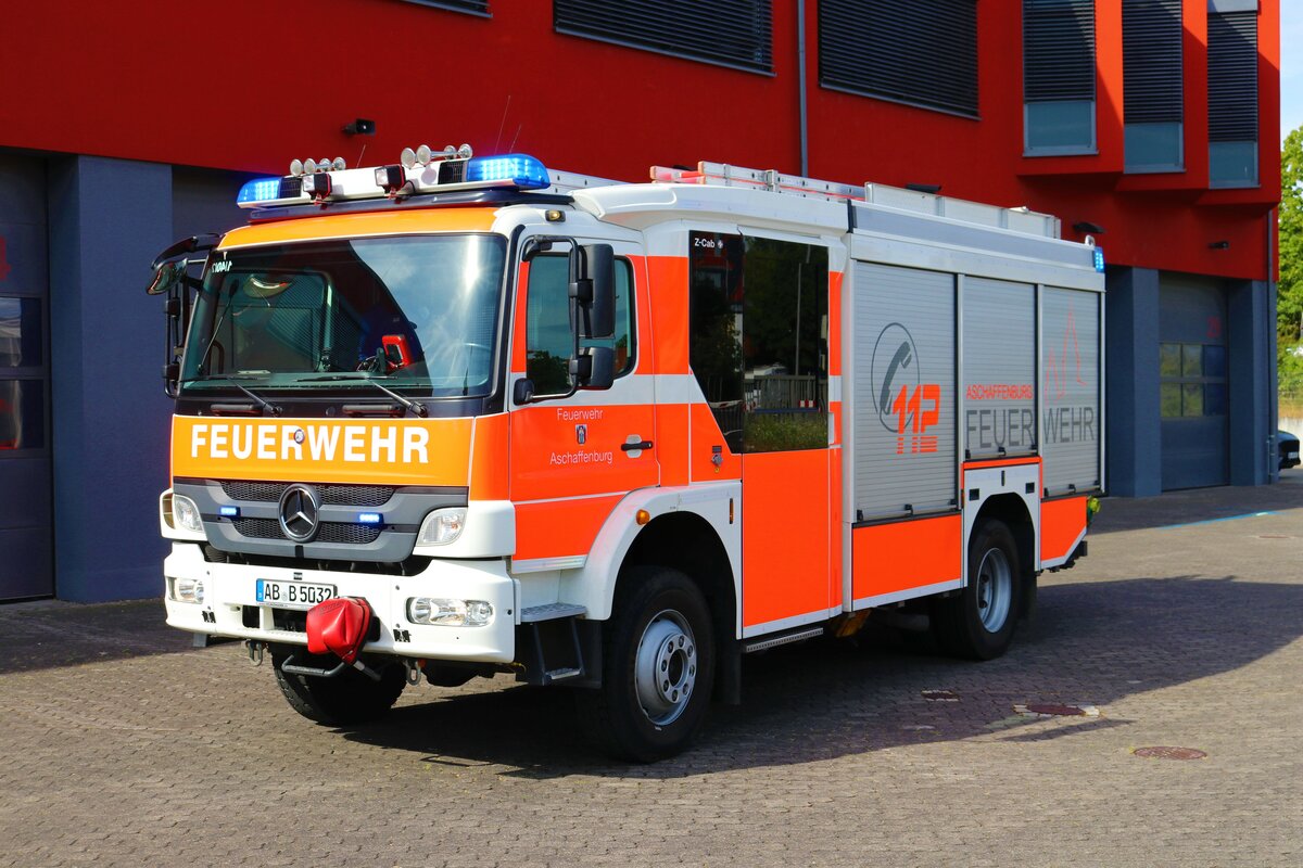 Feuerwehr Aschaffenburg Mercedes Benz Atego HLF20/2 (Florian Aschaffenburg 1/40-2) am 01.07.23 bei einen Fototermin. Vielen Dank für das tolle Shooting
