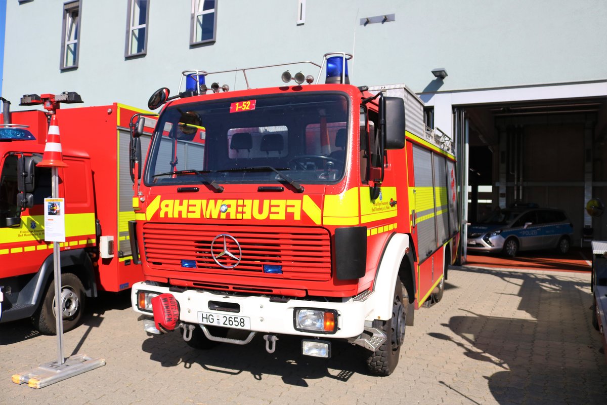 Feuerwehr Bad Homburg Mercedes Benz RW (Florian Homburg 1-52) am 12.08.18 beim Tag der Offenen Tür 