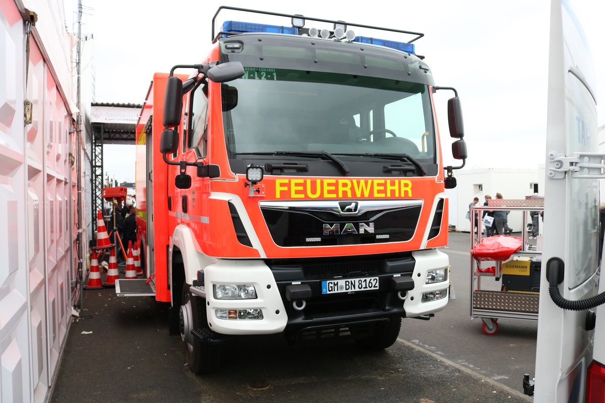 Feuerwehr Bergneustadt MAN TGM GW-L am 18.05.18 auf der RettMobil in Fulda