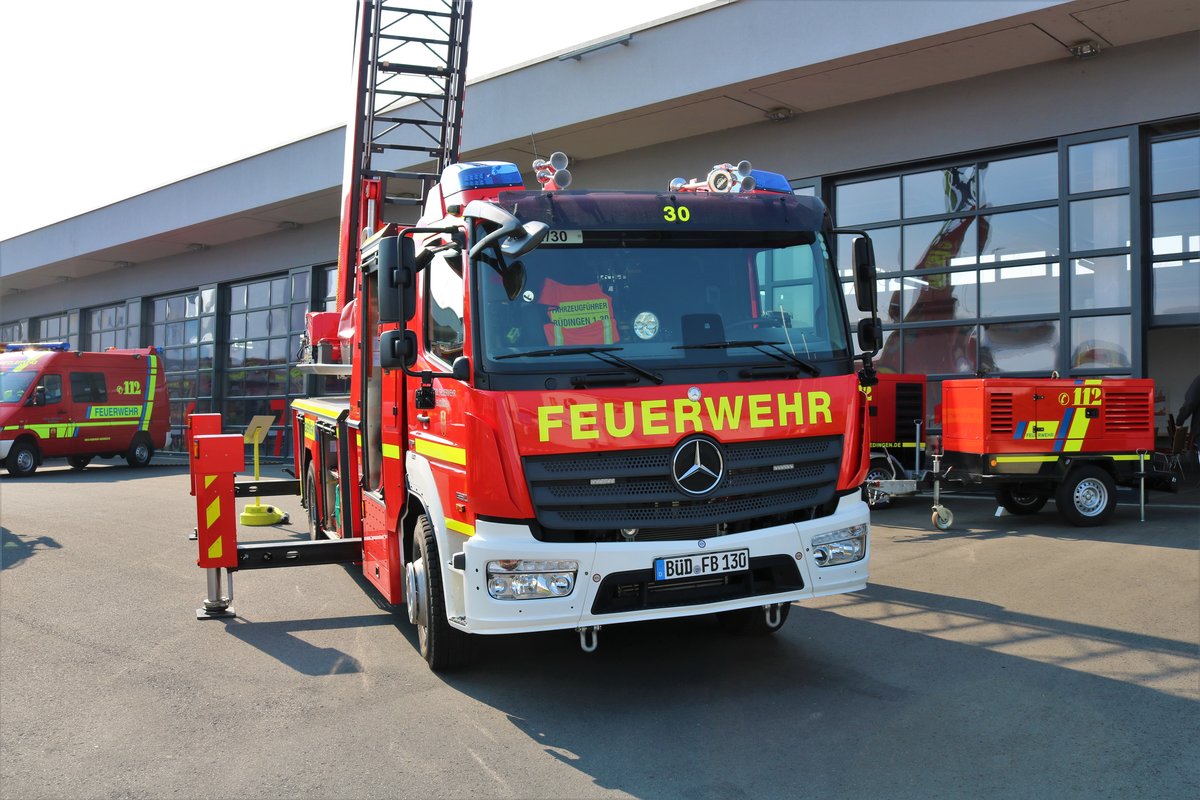 Feuerwehr Büdingen Mercedes Benz Atego DLK 23/12 (Florian Büdingen 1-30) am 14.04.19 beim Tag der offenen Tür