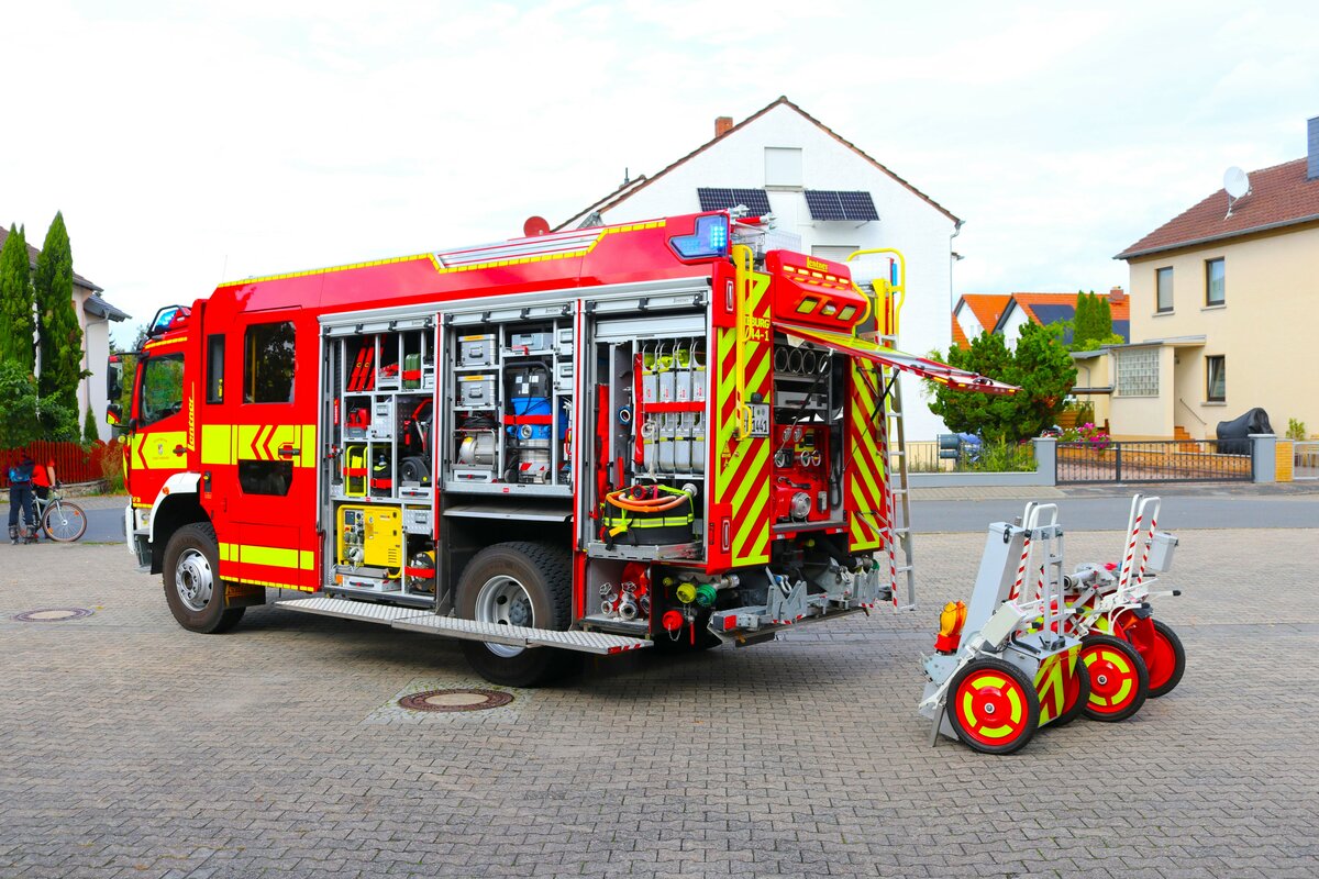 Feuerwehr Dieburg Mercedes Benz Atego LF20 (Florian Dieburg 1/44-1) am 29.09.23 bei einen Fototermin. Danke für das tolle Shooting