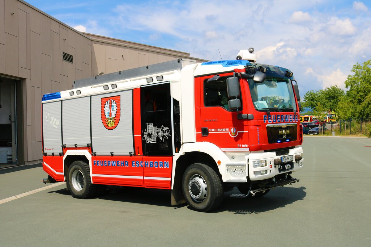 Feuerwehr Eschborn MAN TGM TLF4000 (Florian Eschborn 1-24) am 09.07.22 bei einen Fototermin