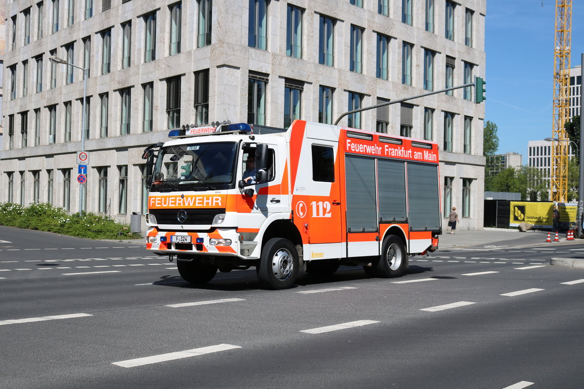 Feuerwehr Frankfurt Mercedes Benz Atego LF20 am 02.06.19 bei der großen Parade zum Jubiläum 150 Kreisfeuerwehrverband Frankfurt