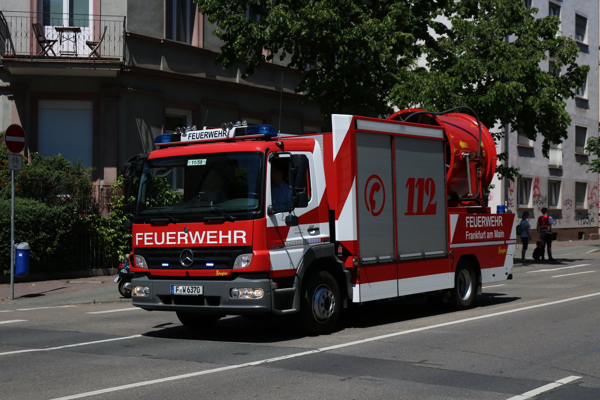 Feuerwehr Frankfurt Mercedes Benz Atego GW-Lüfter am 02.06.19 bei der großen Parade zum Jubiläum 150 Kreisfeuerwehrverband Frankfurt