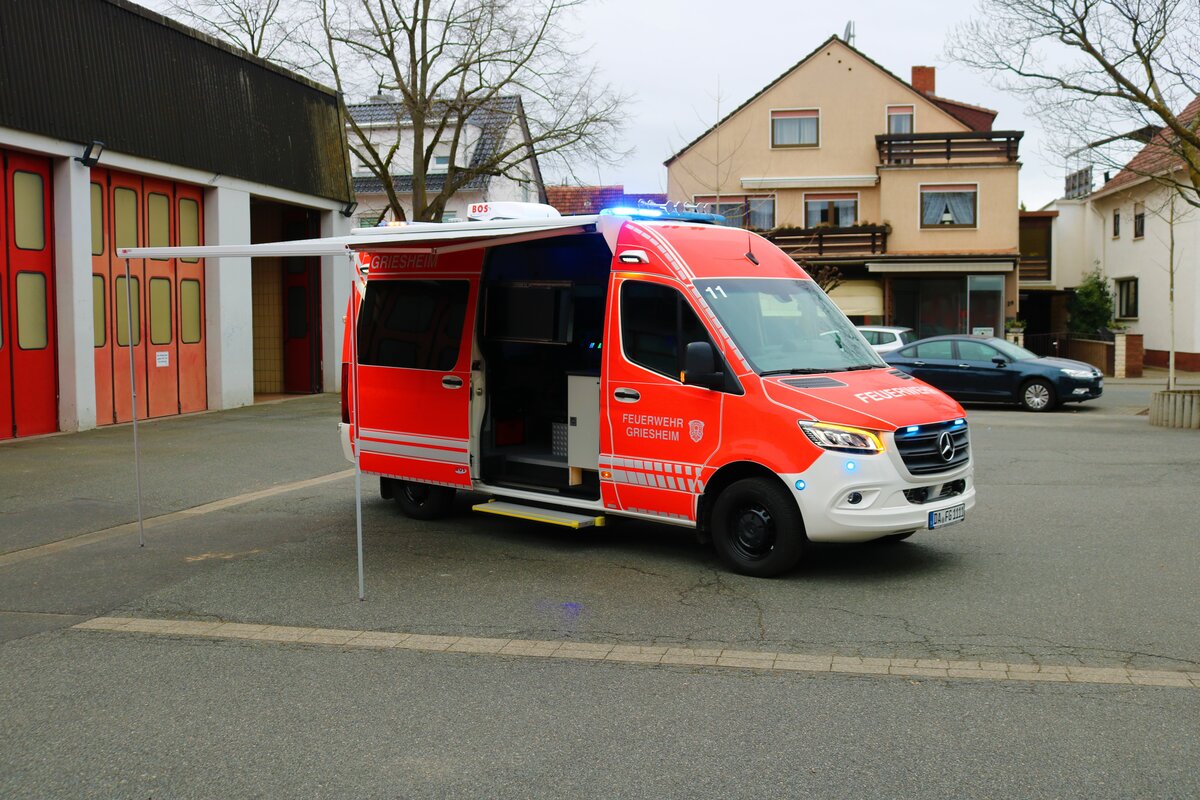 Feuerwehr Griesheim Mercedes Benz Sprinter ELW (Florian Griesheim 1/11) am 18.02.23 bei einen Fototermin