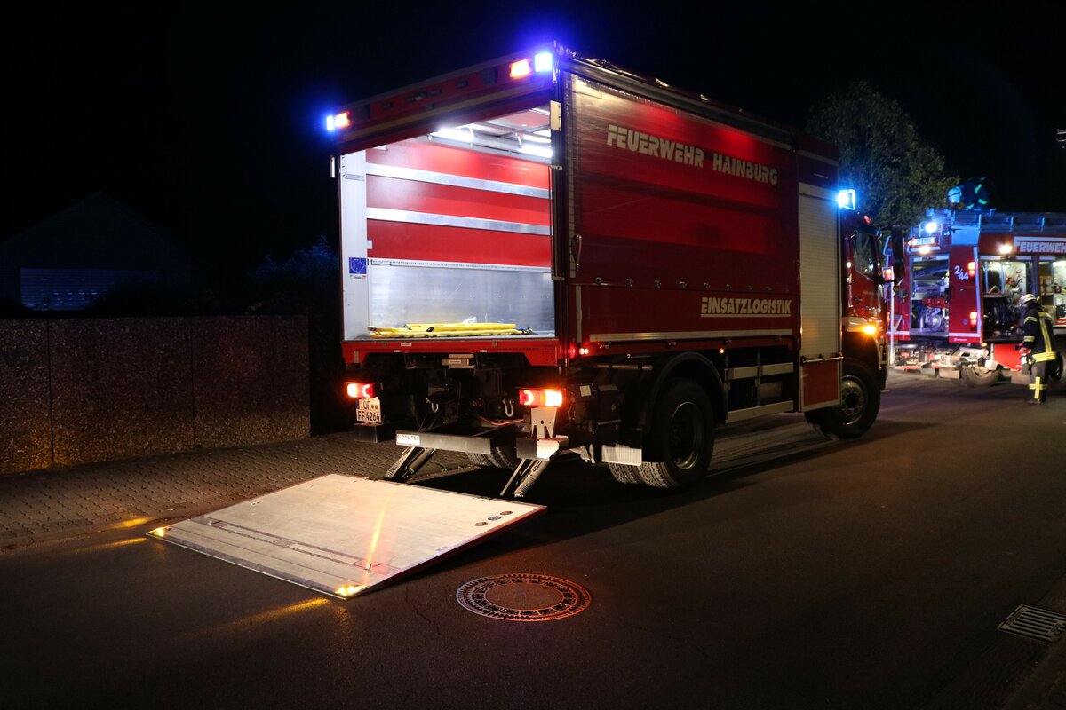 Feuerwehr Hainburg Mercedes Benz Atego GW-L am 27.10.22 bei einer Übung