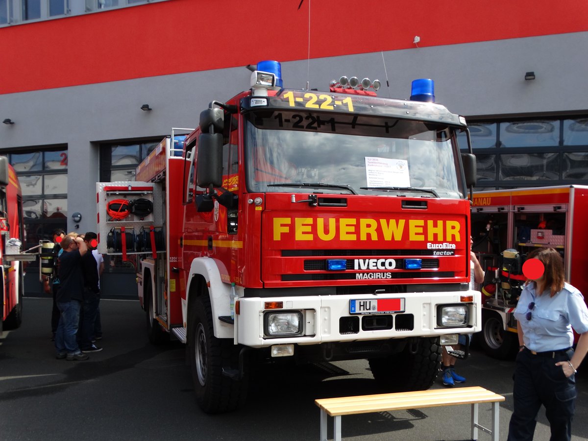 Feuerwehr Hanau IVECO/Magirus TLF 20/28 (Florian Hanau 1-22-1) am 05.06.16 beim Tag der Offenen Tür