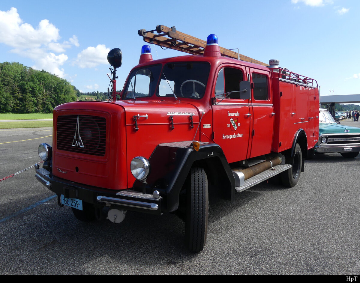 Feuerwehr Herzogenbuchsee zu Besuch mit ihrem Magirus-Deutz Oldtimer in Bleienbach an der Oldtimer Ausstellung am 29.05.2022